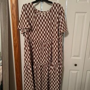 knee length crème and brown dress